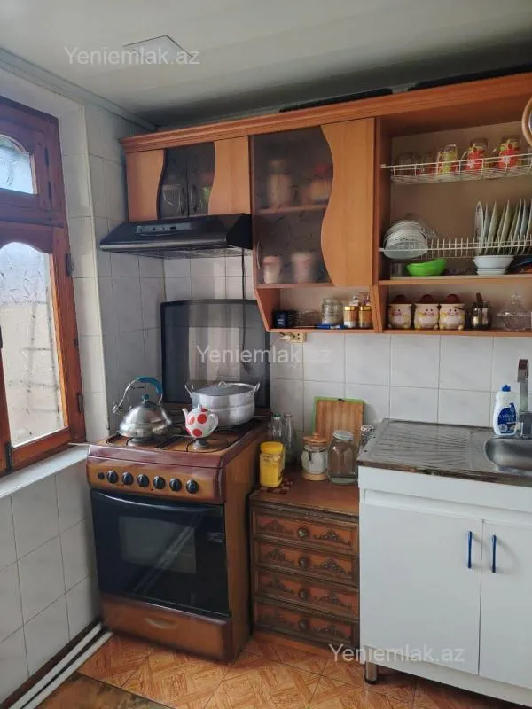 Satılır 3 otaqlı köhnə tikili 68 m²