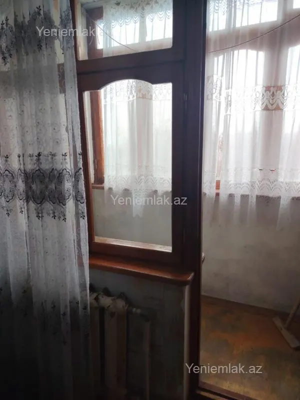 Satılır 3 otaqlı köhnə tikili 68 m²