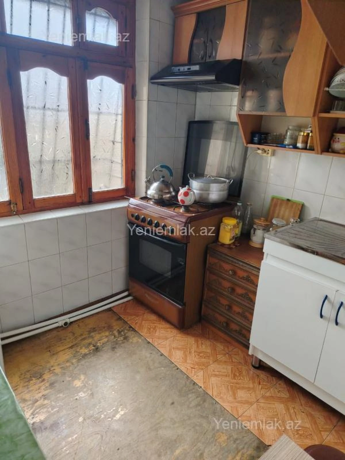 Satılır 3 otaqlı köhnə tikili 68 m²