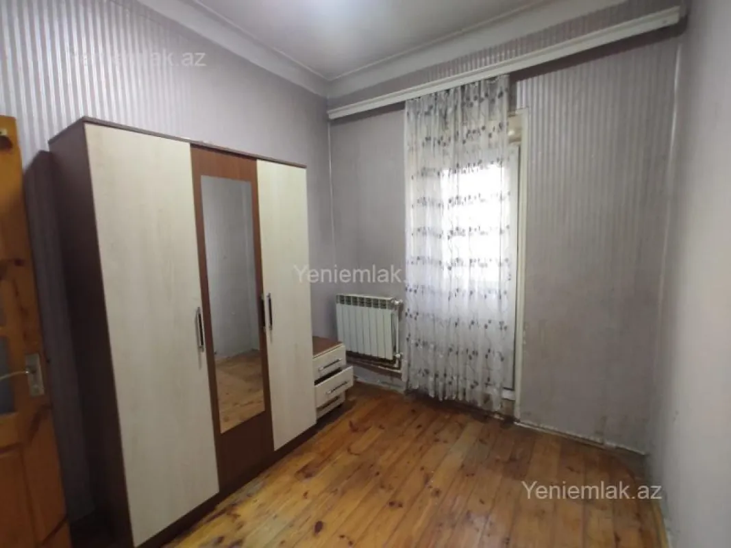Satılır 3 otaqlı köhnə tikili 55 m²