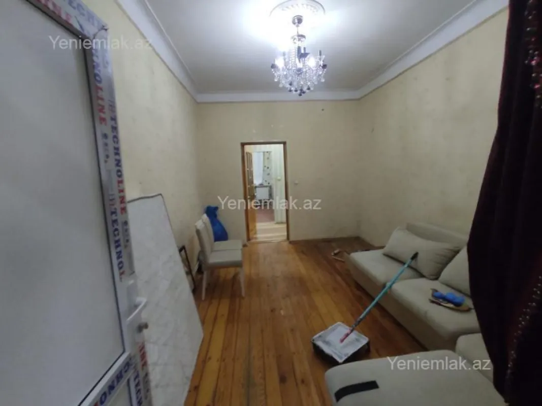 Satılır 3 otaqlı köhnə tikili 55 m²