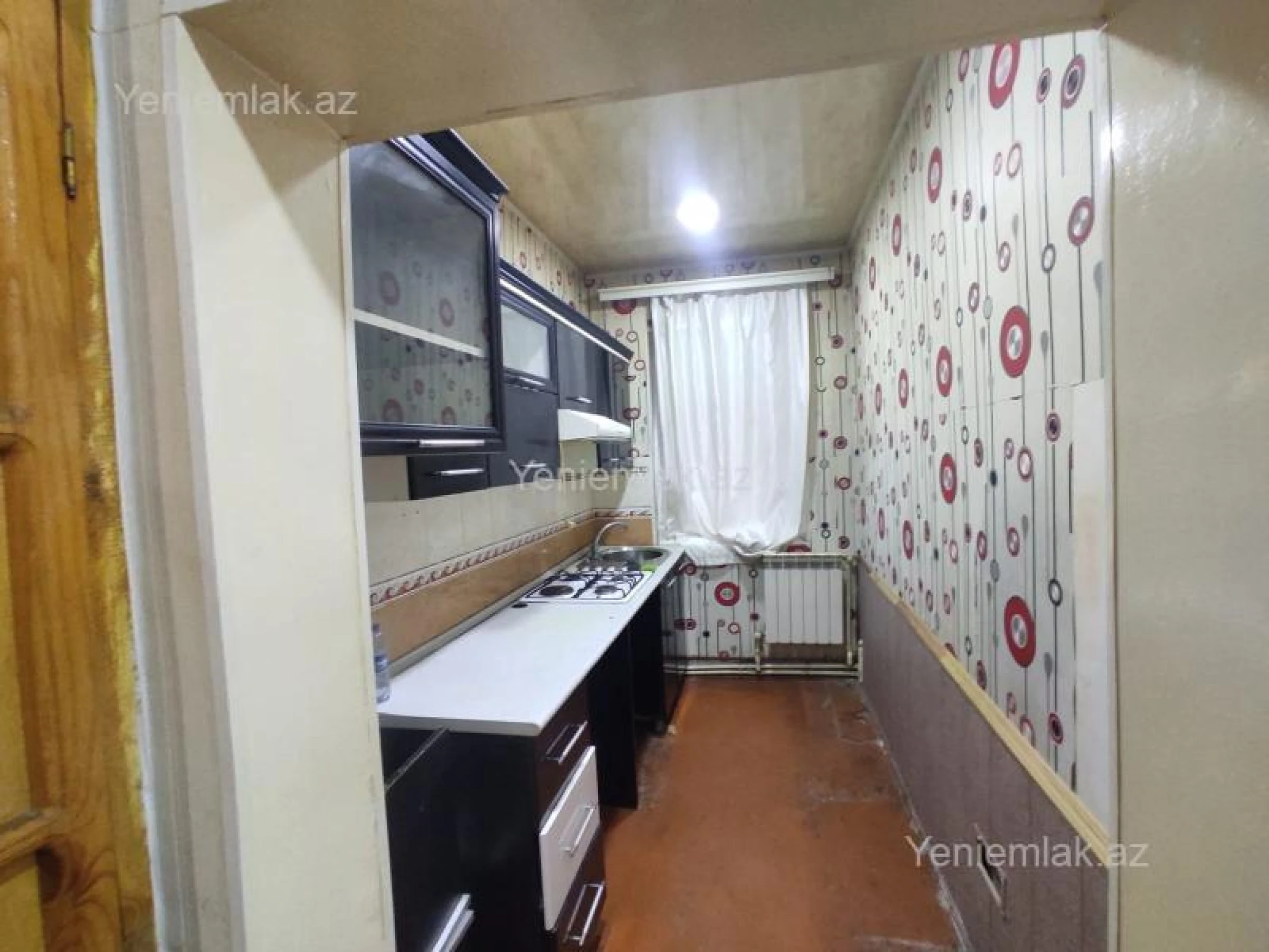 Satılır 3 otaqlı köhnə tikili 55 m²