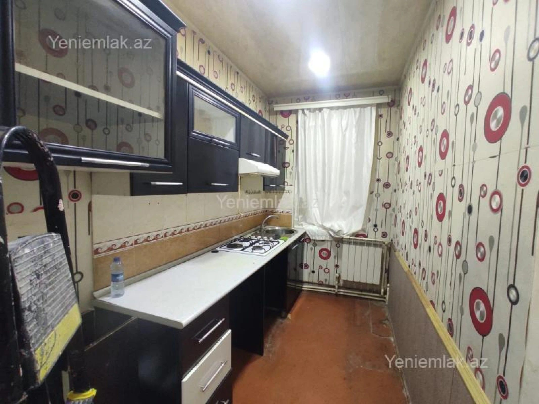 Satılır 3 otaqlı köhnə tikili 55 m²