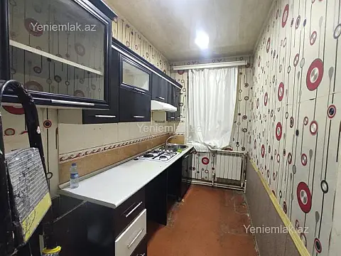 Satılır 3 otaqlı köhnə tikili 55 m²