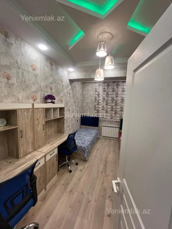 Satılır 3 otaqlı yeni tikili 82 m²