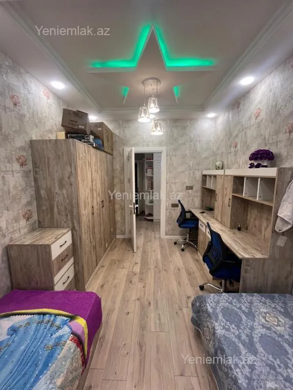 Satılır 3 otaqlı yeni tikili 82 m²