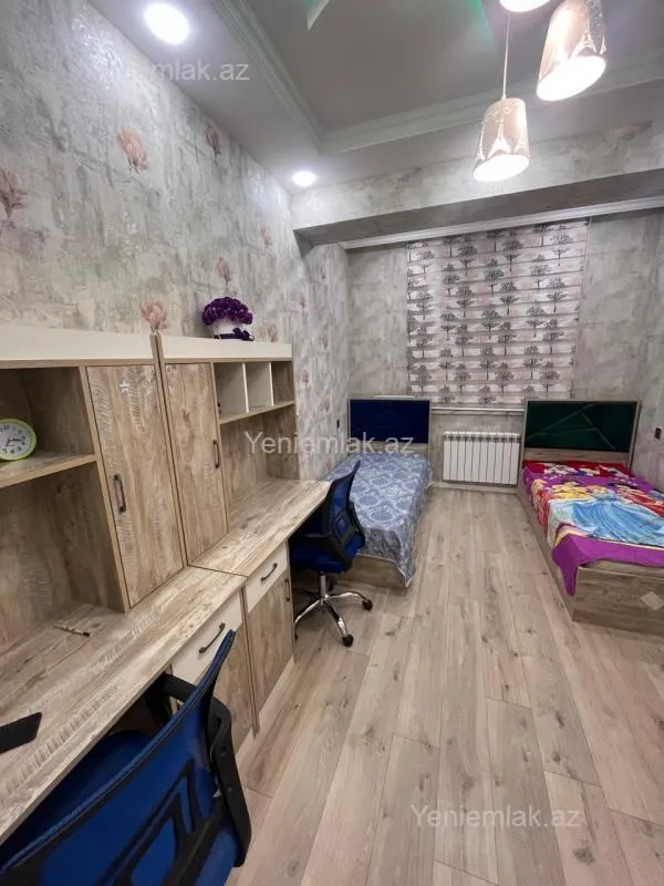 Satılır 3 otaqlı yeni tikili 82 m²