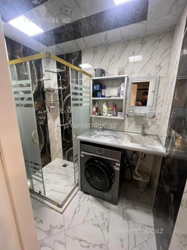 Satılır 3 otaqlı yeni tikili 82 m²