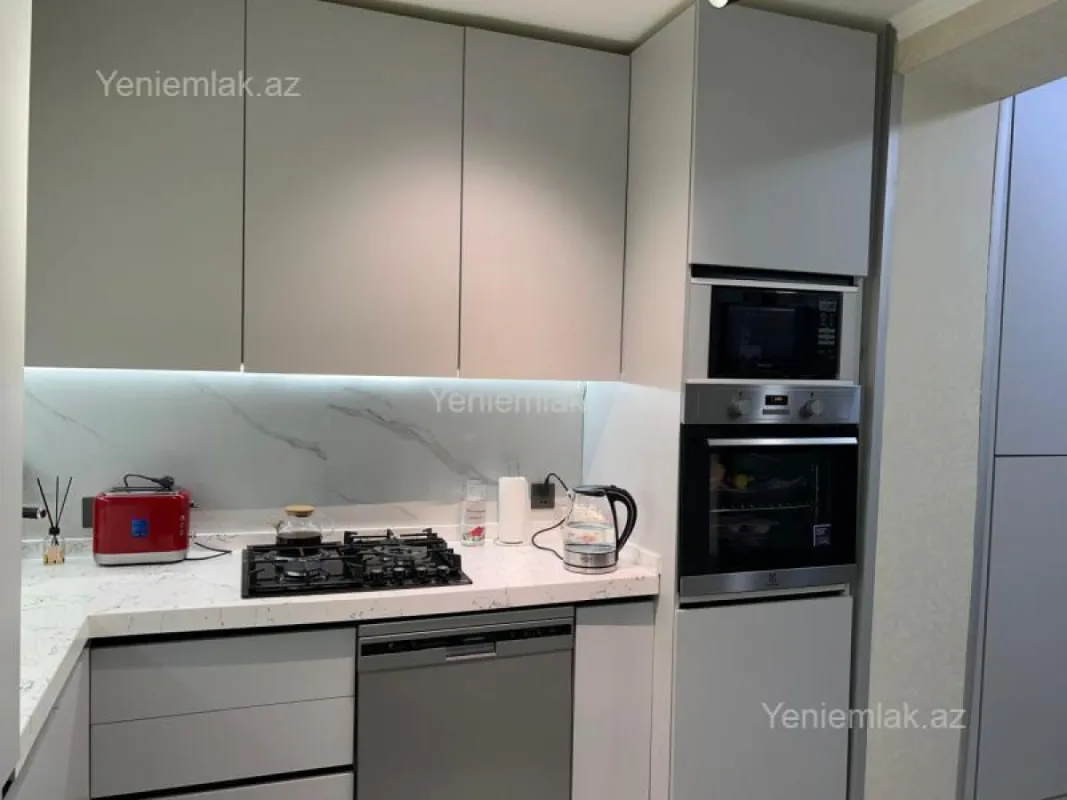 Satılır 3 otaqlı köhnə tikili 85 m²