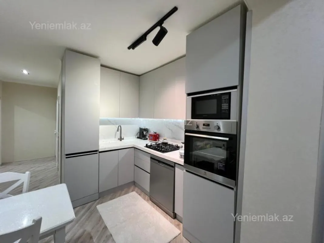 Satılır 3 otaqlı köhnə tikili 85 m²