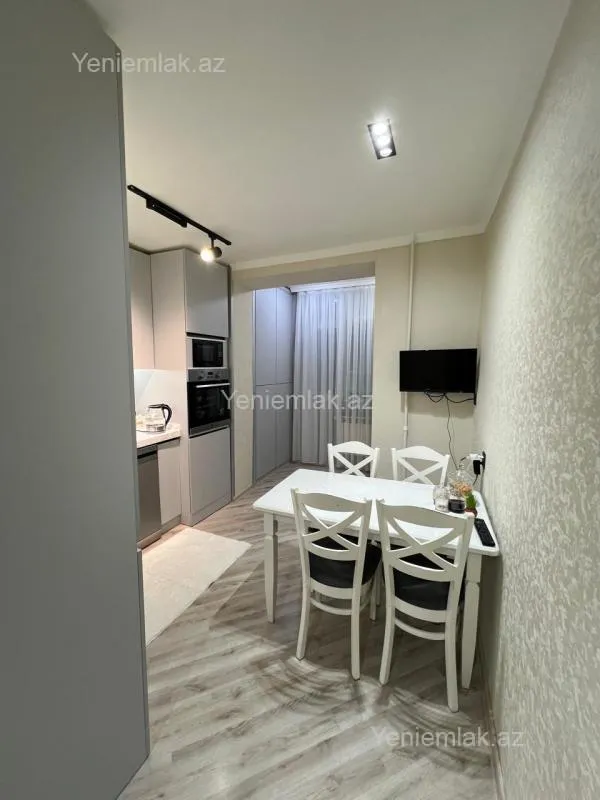 Satılır 3 otaqlı köhnə tikili 85 m²