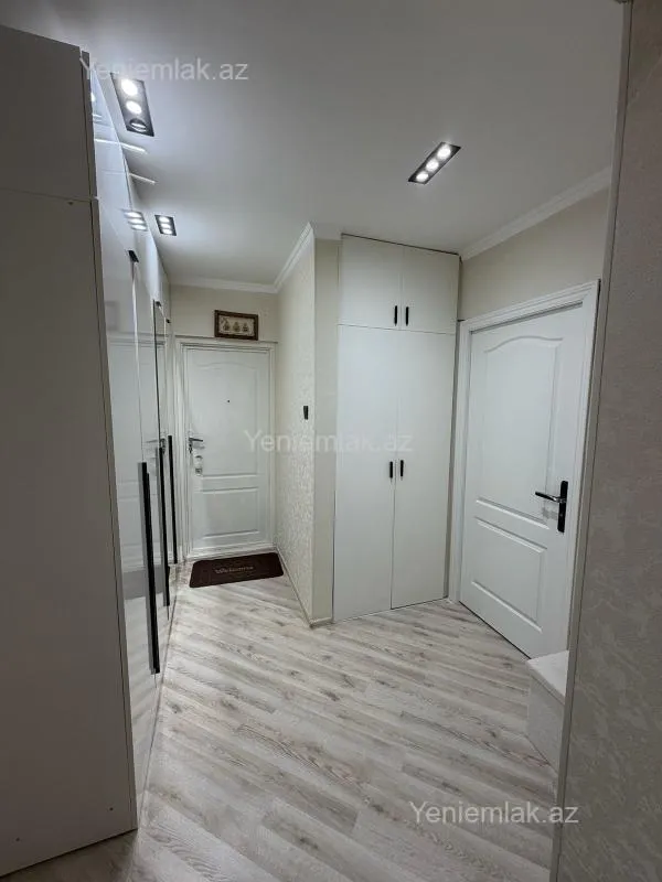 Satılır 3 otaqlı köhnə tikili 85 m²