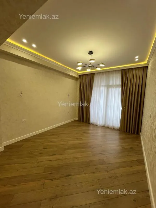 Satılır 2 otaqlı yeni tikili 72 m²