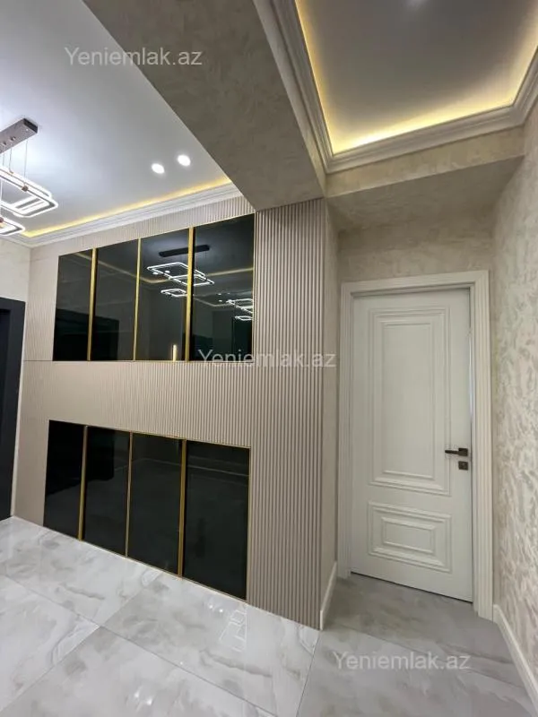 Satılır 2 otaqlı yeni tikili 72 m²
