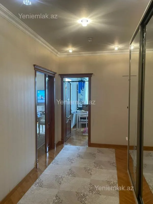 Satılır 3 otaqlı yeni tikili 110 m²