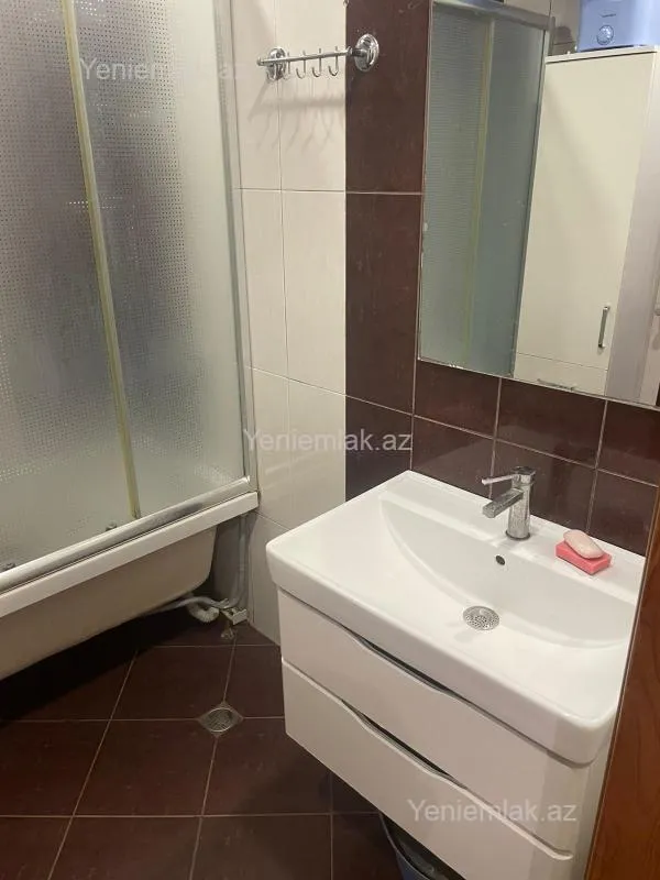 Satılır 3 otaqlı yeni tikili 110 m²