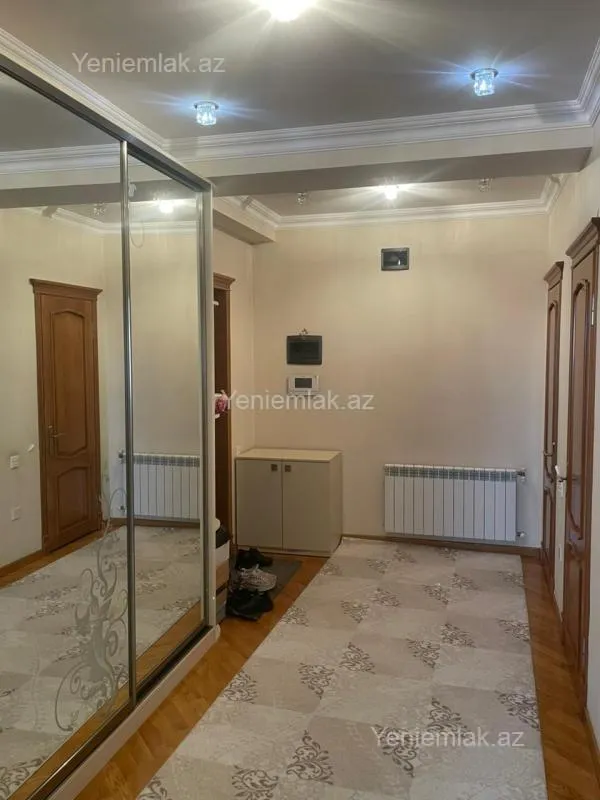 Satılır 3 otaqlı yeni tikili 110 m²