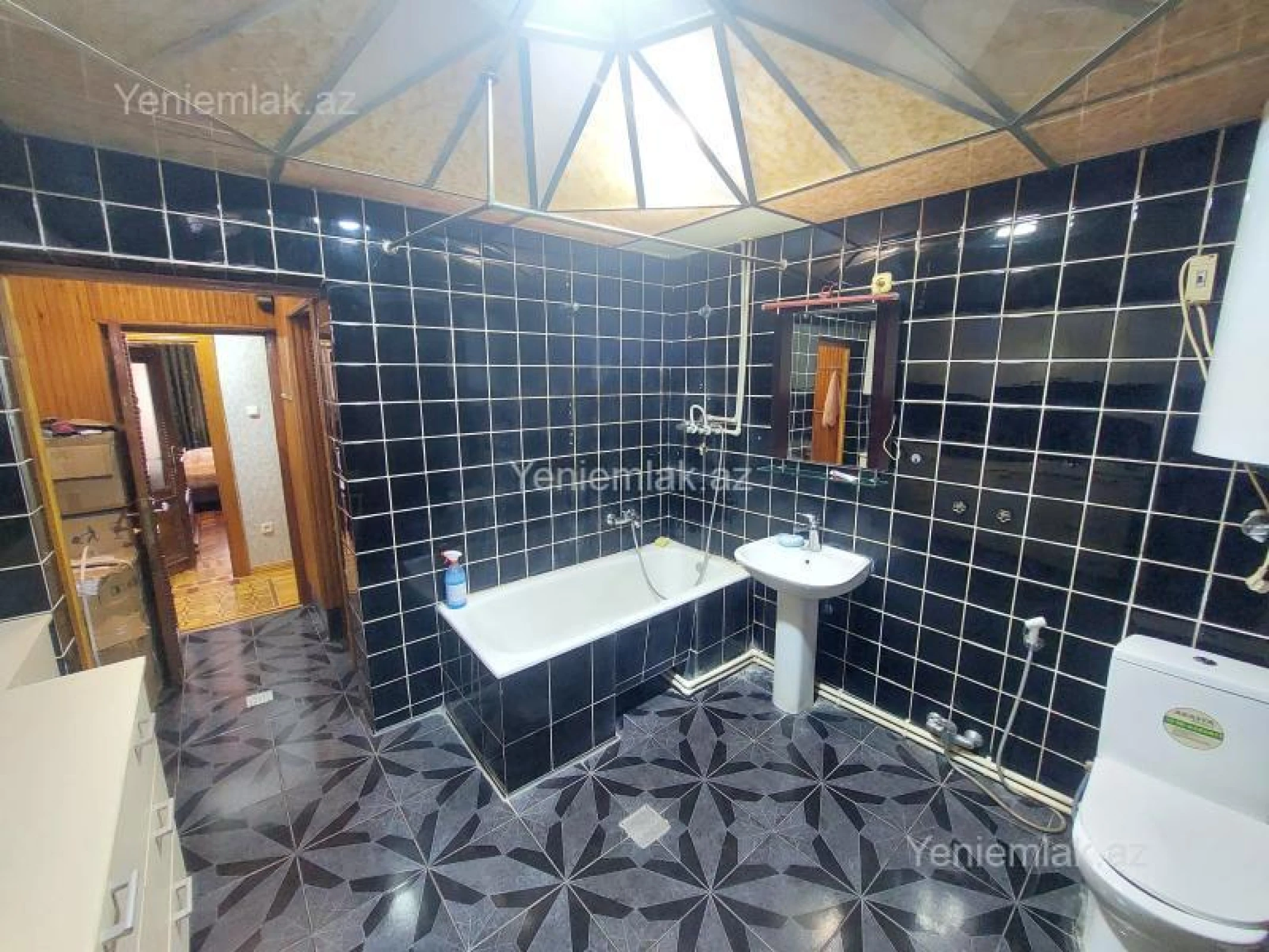 Satılır 5 otaqlı köhnə tikili 133 m²