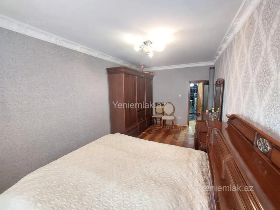 Satılır 5 otaqlı köhnə tikili 133 m²