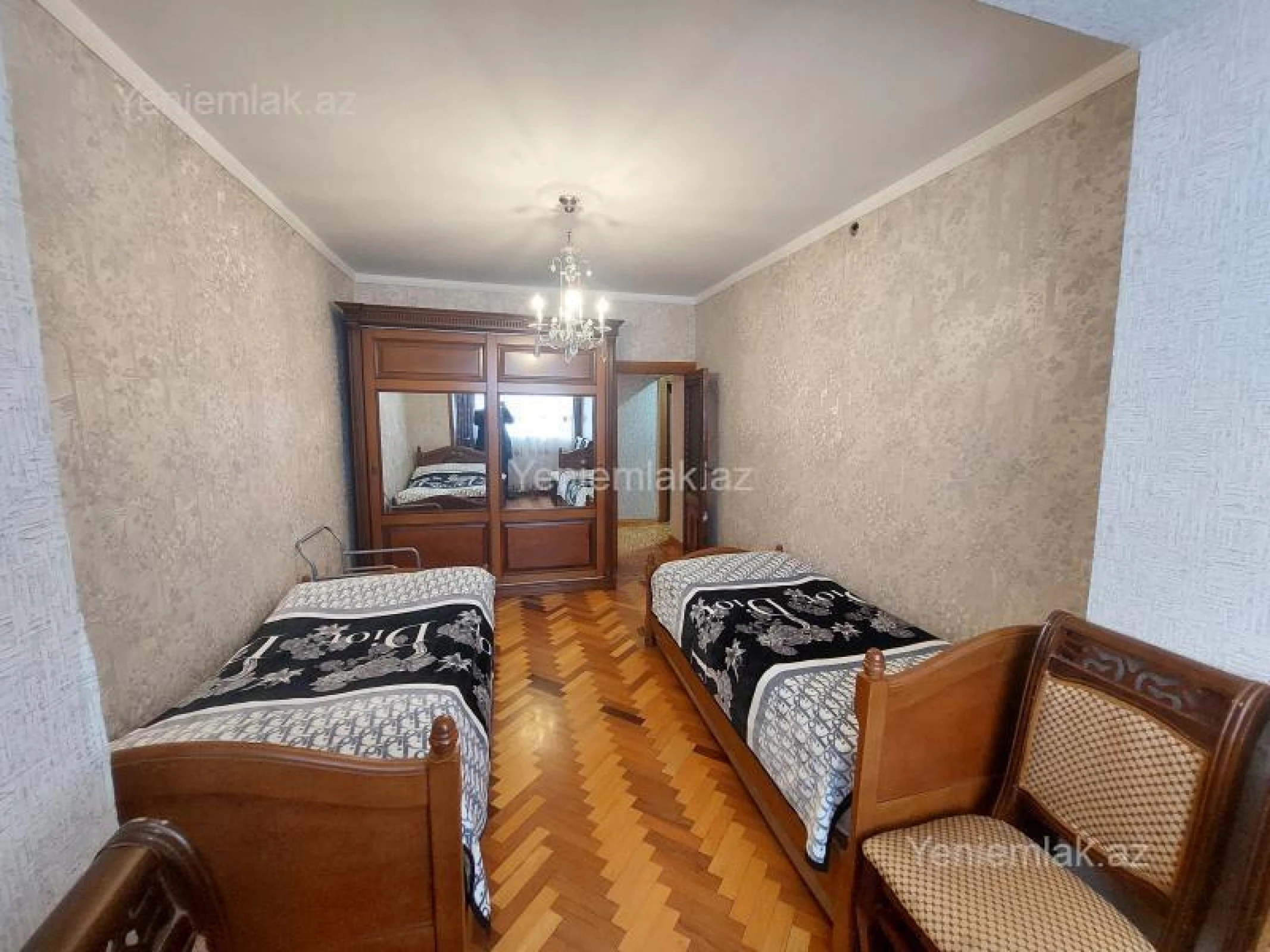 Satılır 5 otaqlı köhnə tikili 133 m²