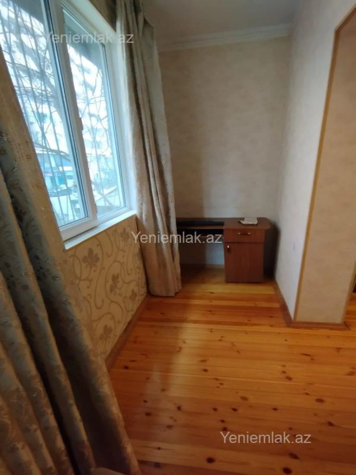 Satılır 3 otaqlı köhnə tikili 75 m²