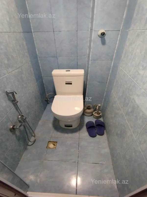 Satılır 3 otaqlı köhnə tikili 75 m²