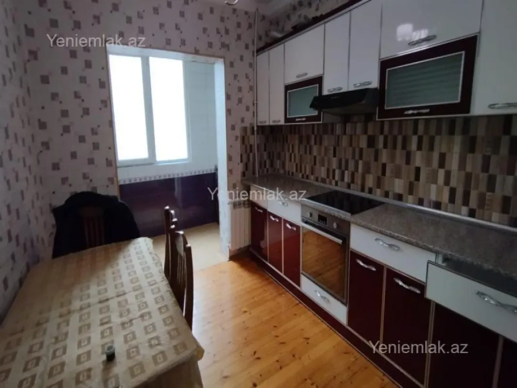 Satılır 3 otaqlı köhnə tikili 75 m²