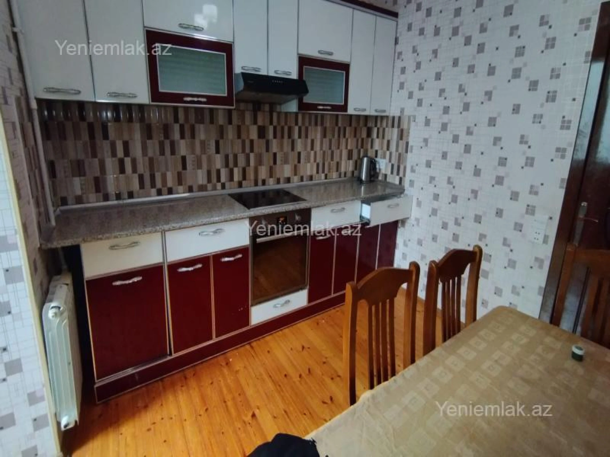 Satılır 3 otaqlı köhnə tikili 75 m²
