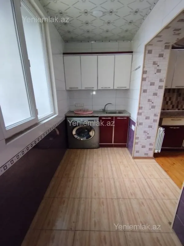 Satılır 3 otaqlı köhnə tikili 75 m²