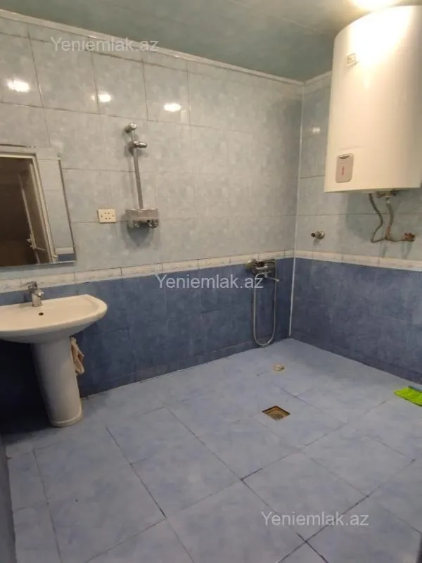 Satılır 3 otaqlı köhnə tikili 75 m²
