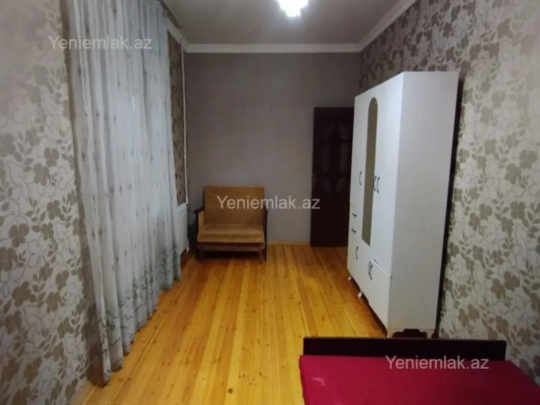 Satılır 3 otaqlı köhnə tikili 75 m²