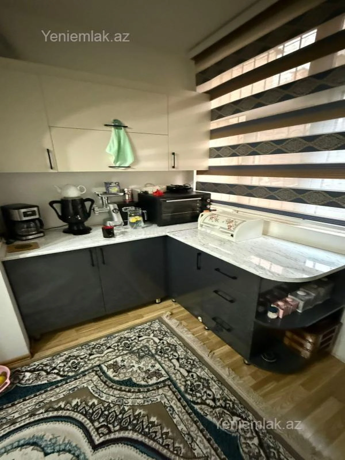 Satılır 3 otaqlı köhnə tikili 90 m²