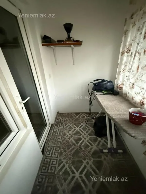 Satılır 3 otaqlı köhnə tikili 90 m²