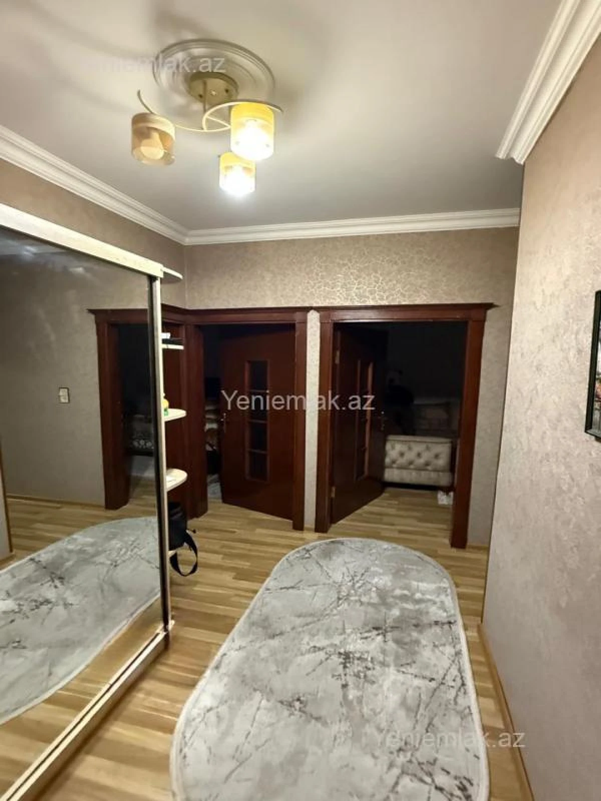 Satılır 3 otaqlı köhnə tikili 90 m²