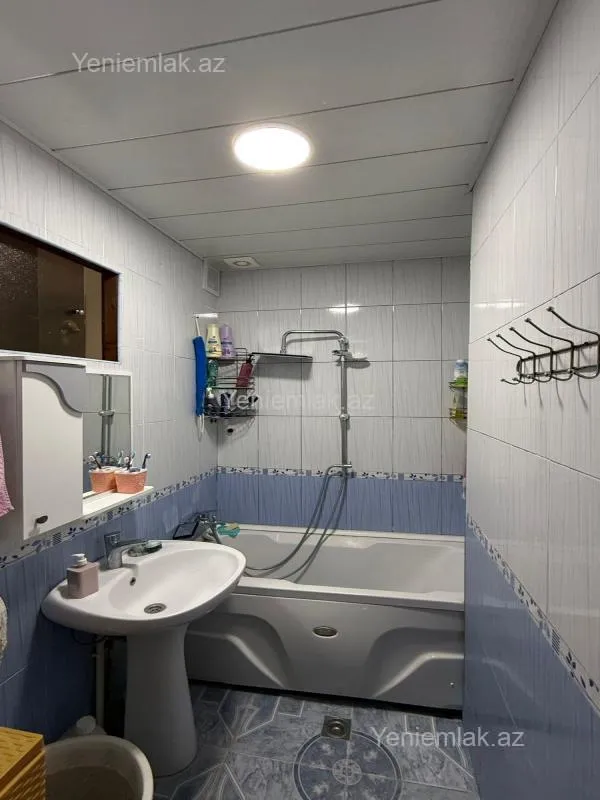 Satılır 3 otaqlı köhnə tikili 90 m²