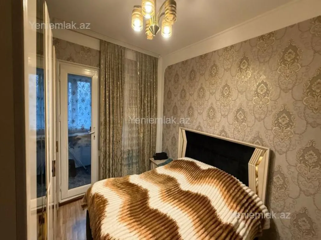 Satılır 3 otaqlı köhnə tikili 90 m²