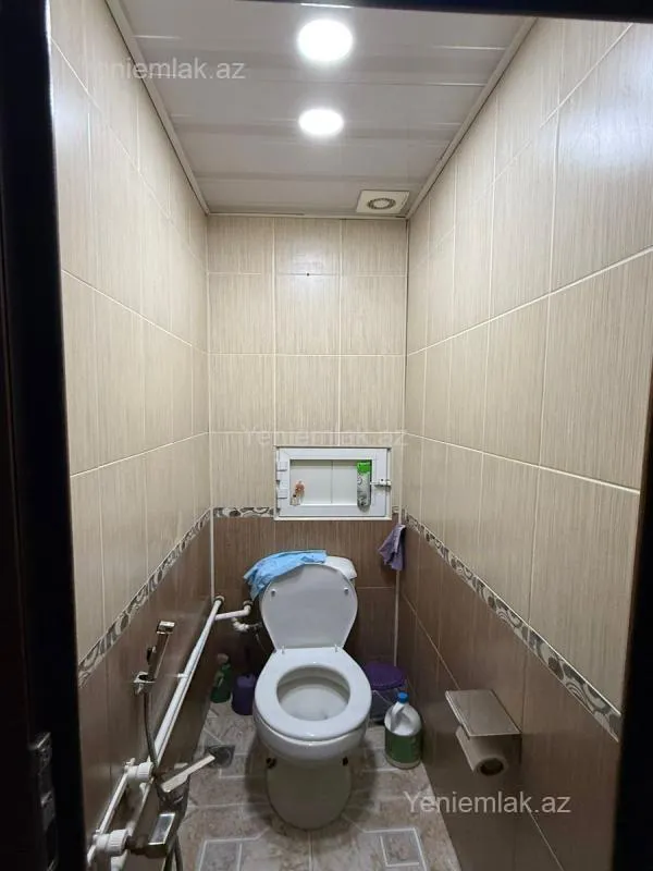 Satılır 3 otaqlı köhnə tikili 90 m²