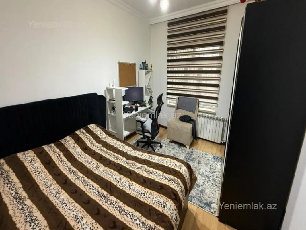 Satılır 3 otaqlı köhnə tikili 90 m²