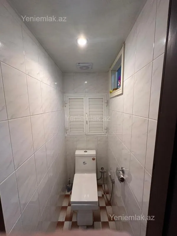 Satılır 3 otaqlı köhnə tikili 80 m²