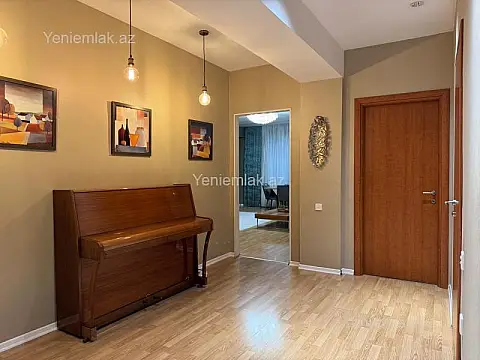 Satılır 3 otaqlı yeni tikili 110 m²