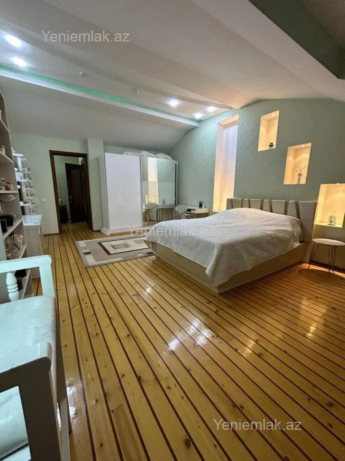 Satılır 3 otaqlı yeni tikili 184 m²