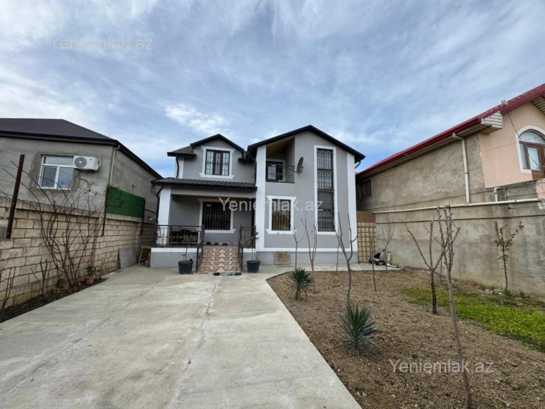 Satılır 5 otaqlı həyət evi 165 m²