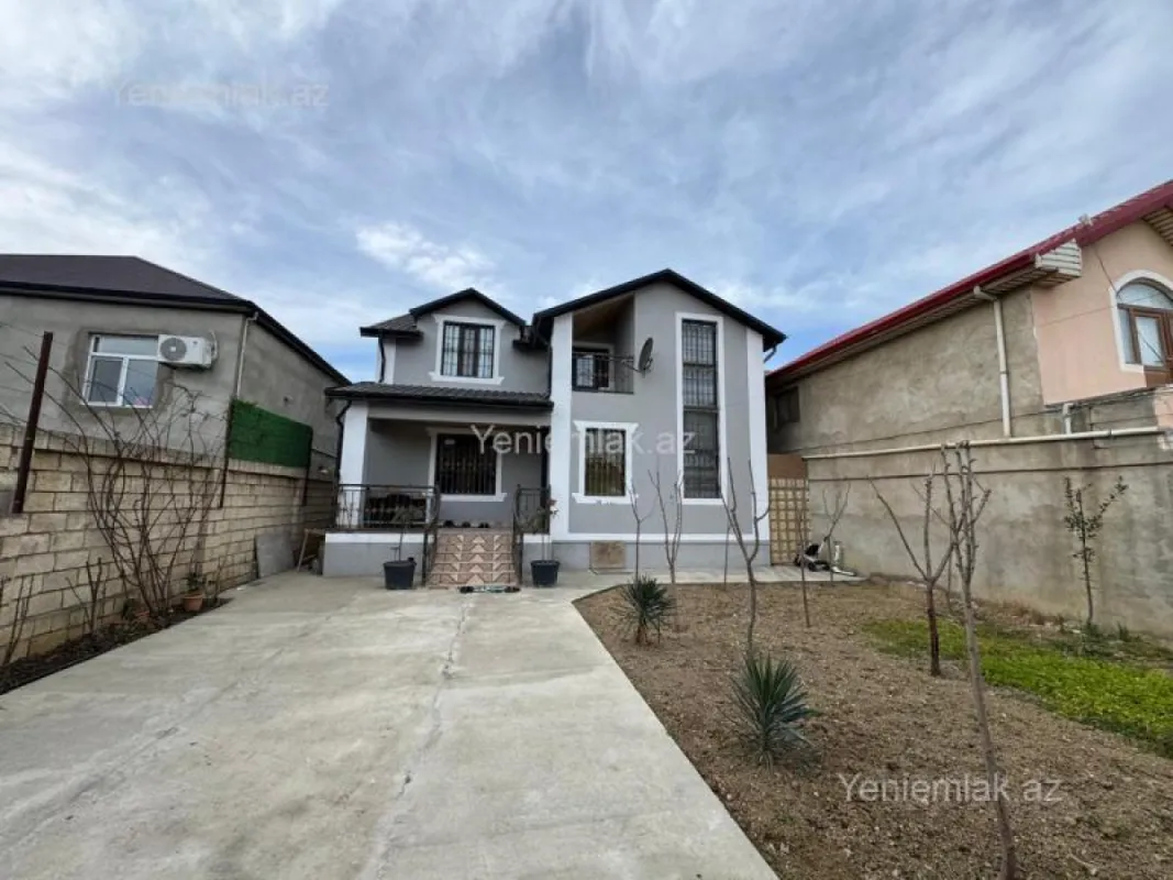 Satılır 5 otaqlı həyət evi 165 m²