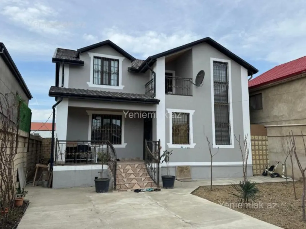Satılır 5 otaqlı həyət evi 165 m²