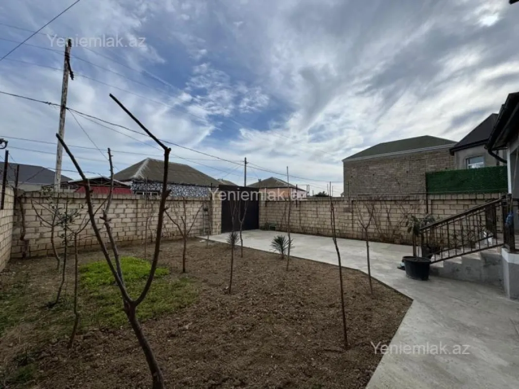 Satılır 5 otaqlı həyət evi 165 m²