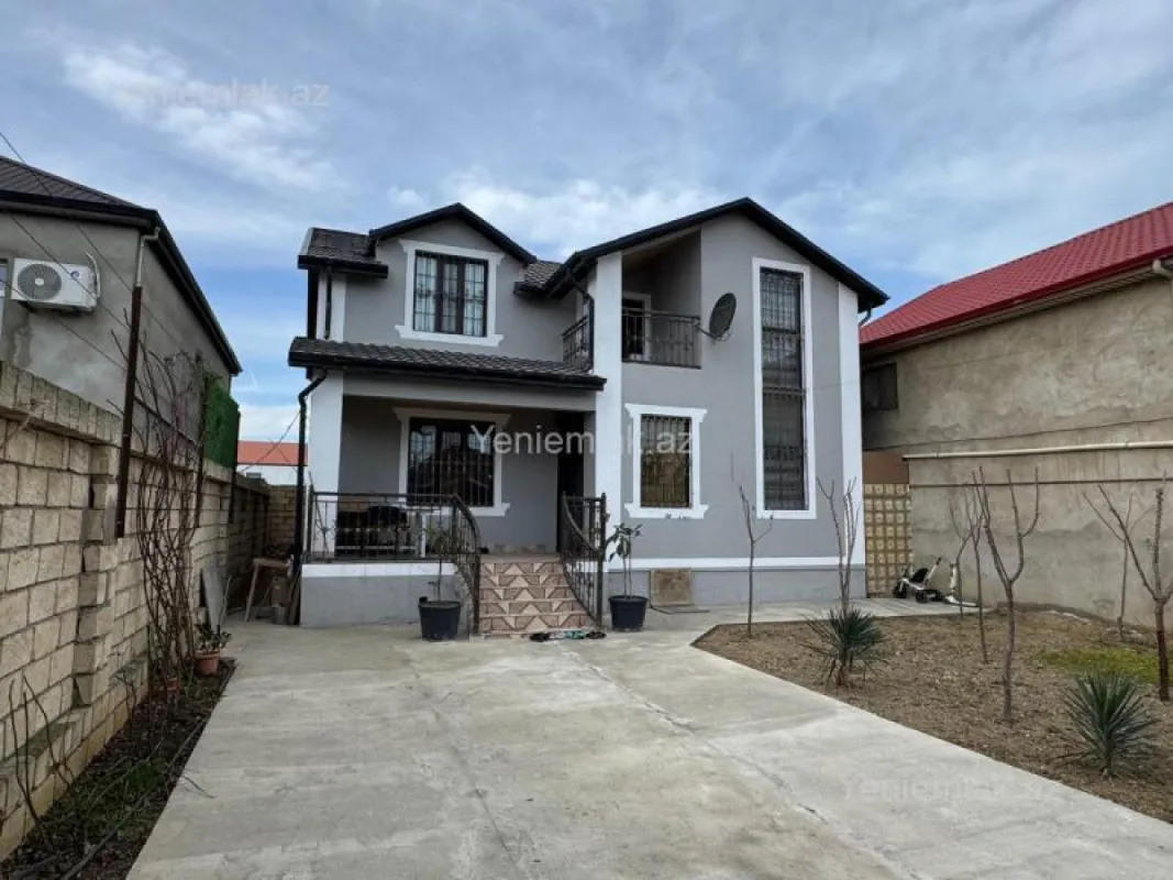 Satılır 5 otaqlı həyət evi 165 m²