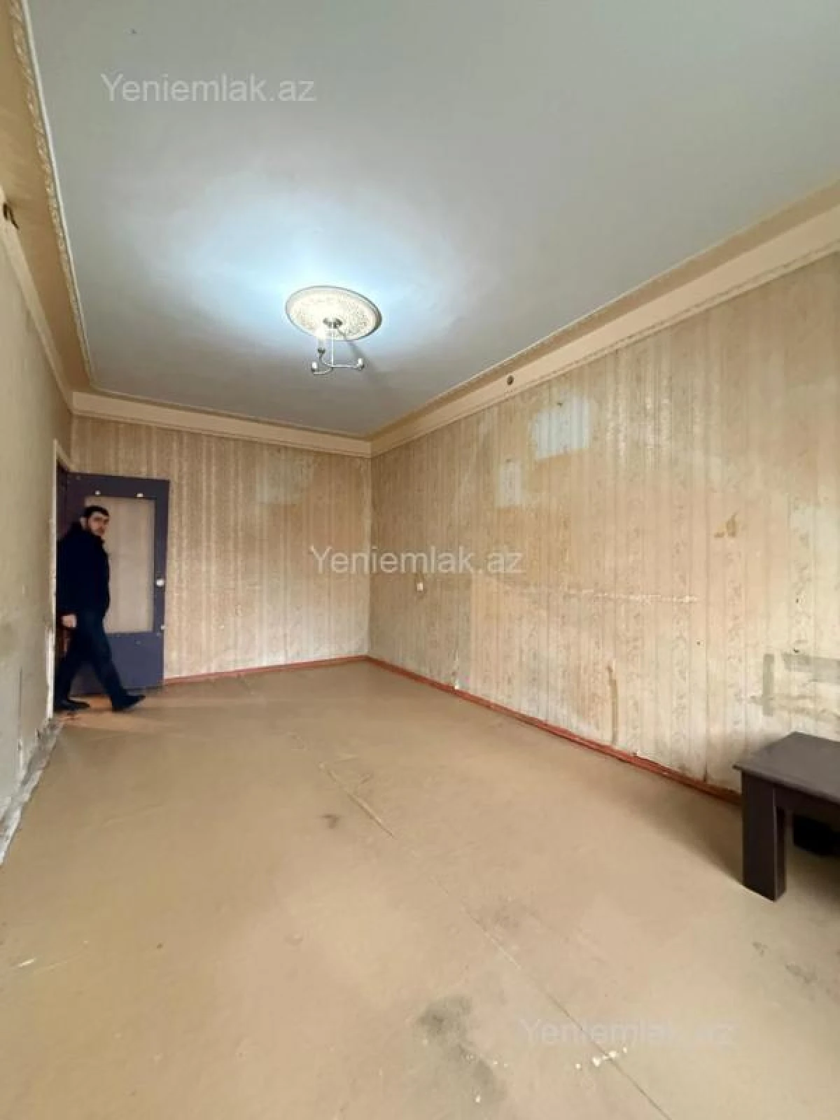 Satılır 4 otaqlı köhnə tikili 110 m²