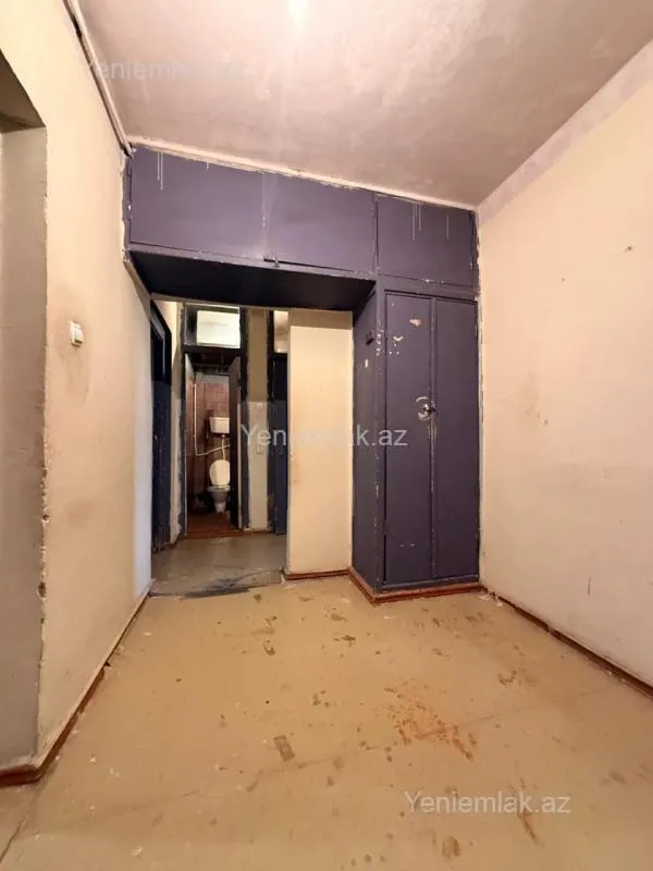 Satılır 4 otaqlı köhnə tikili 110 m²