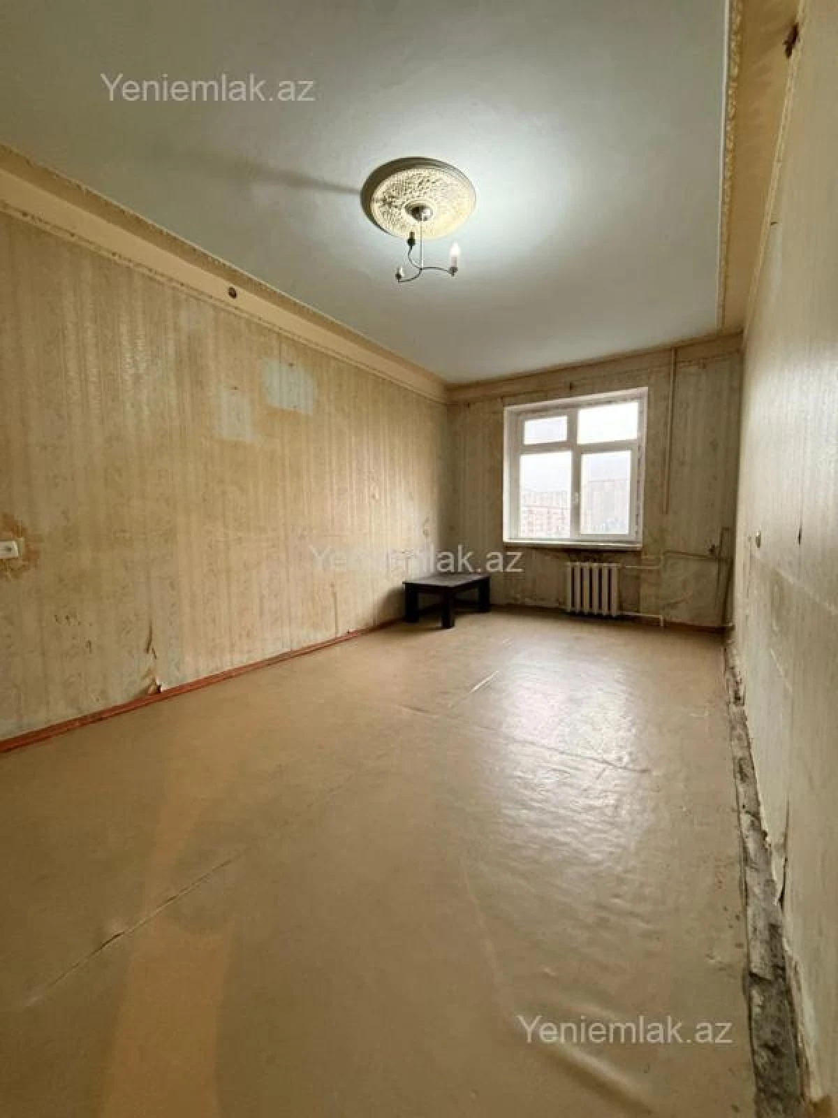 Satılır 4 otaqlı köhnə tikili 110 m²