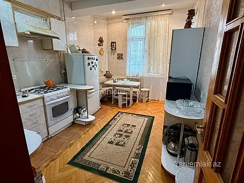 Satılır 4 otaqlı yeni tikili 154 m²